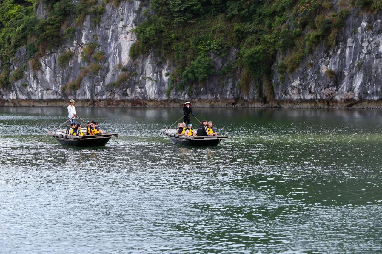 Hotel V'Spirit Cruise Ha Long Esterno foto