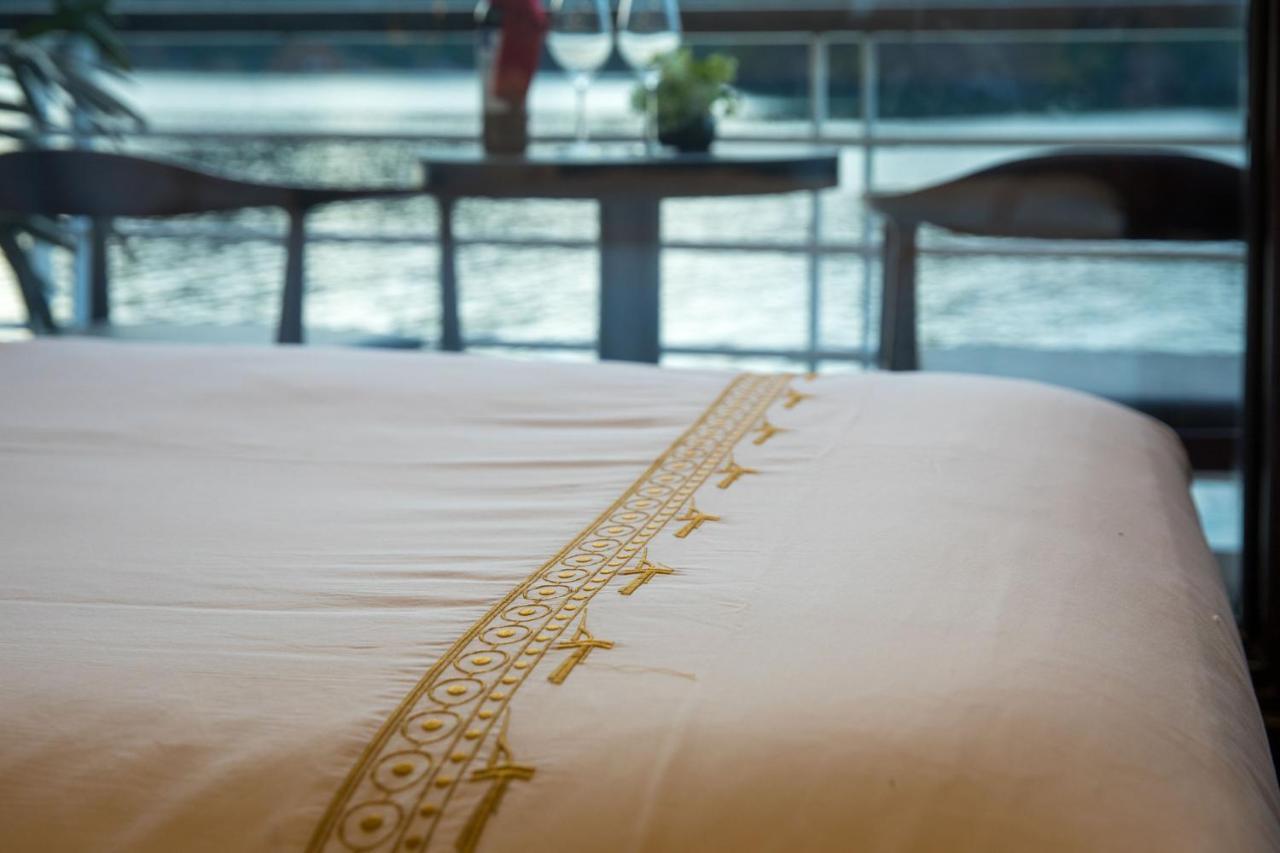 Hotel V'Spirit Cruise Ha Long Esterno foto