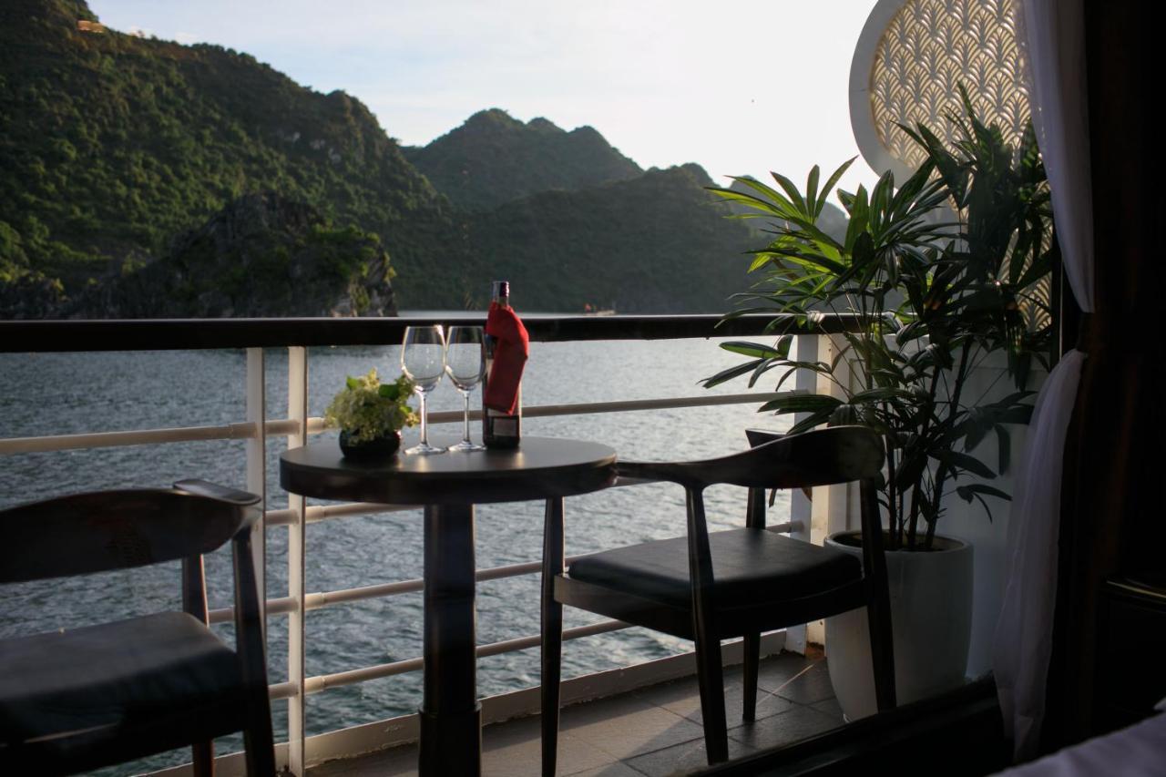 Hotel V'Spirit Cruise Ha Long Esterno foto