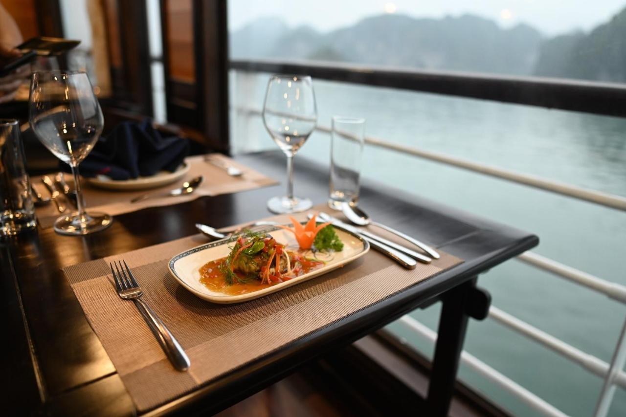 Hotel V'Spirit Cruise Ha Long Esterno foto