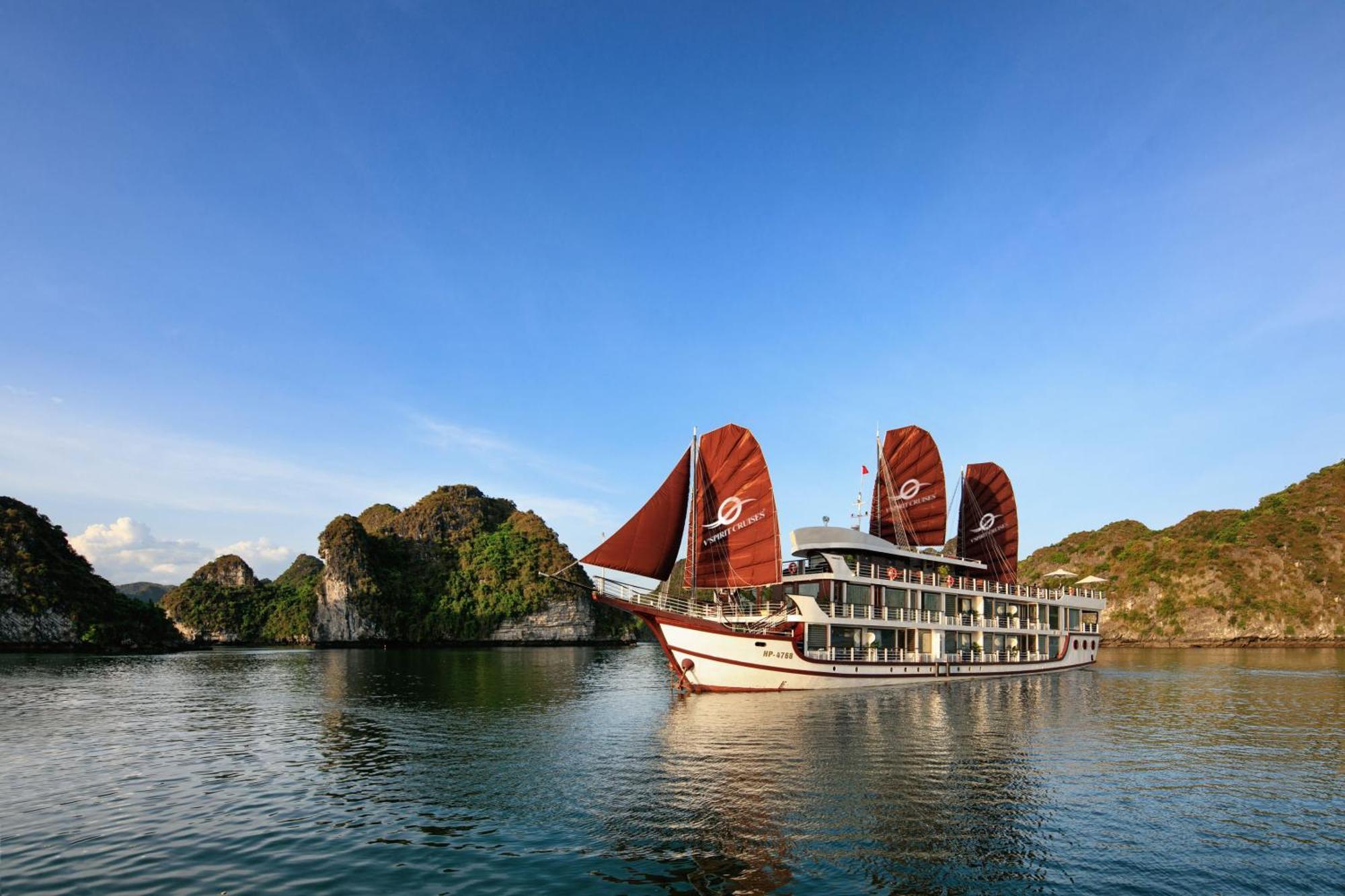 Hotel V'Spirit Cruise Ha Long Esterno foto
